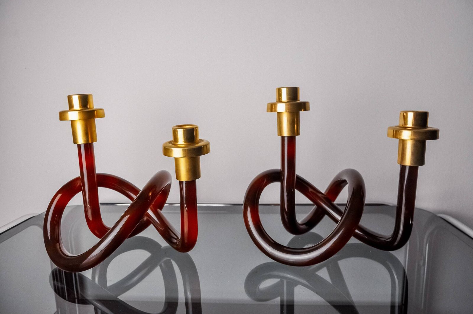 Pair Of Pretzel Candlesticks By Dorothy Thorpe In Lucite, 1970 photo vintage