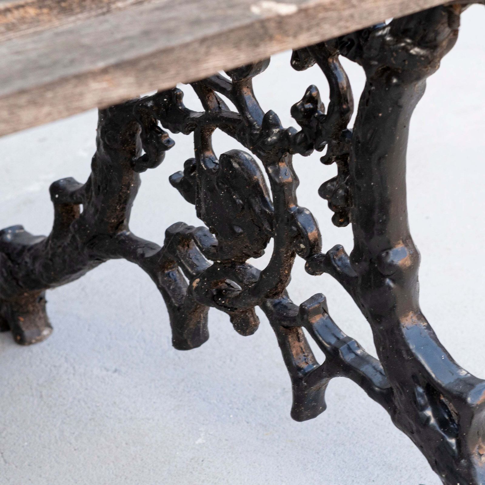 Reclaimed Coalbrookdale Style Garden Throne Chair With Arms photo vintage