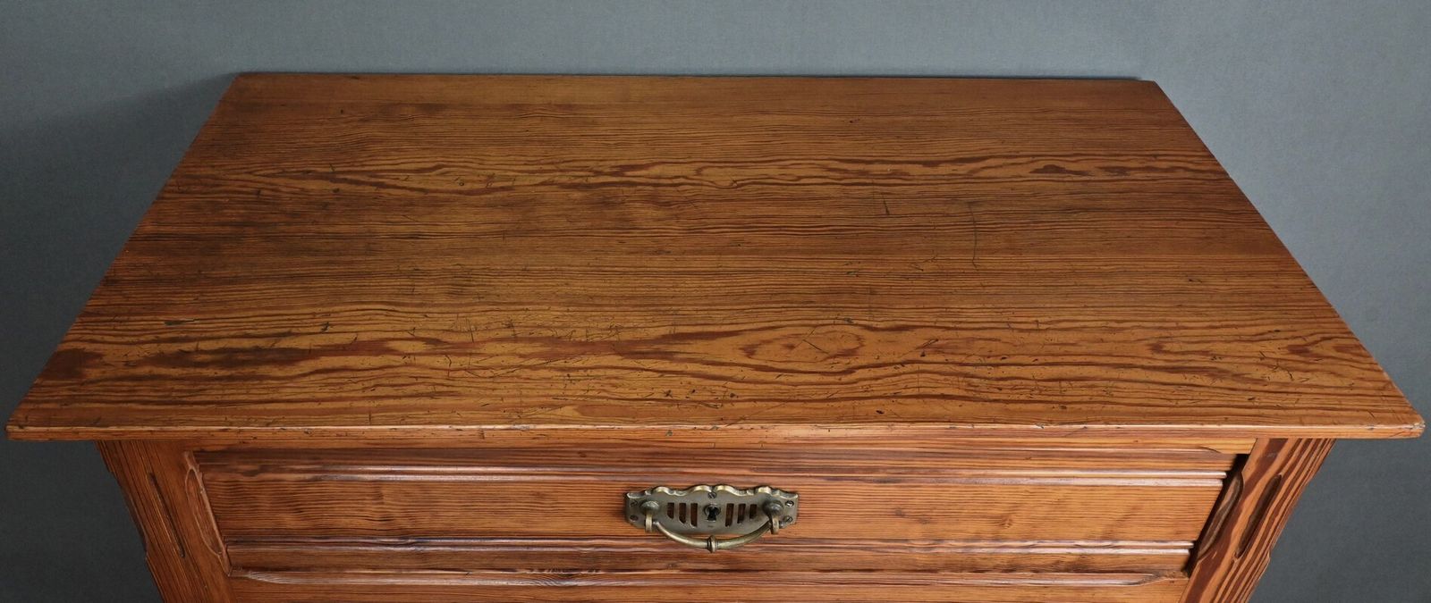 Pitch Pine Weekly Planner, Art Nouveau Period – Early 20th Century photo Furniture