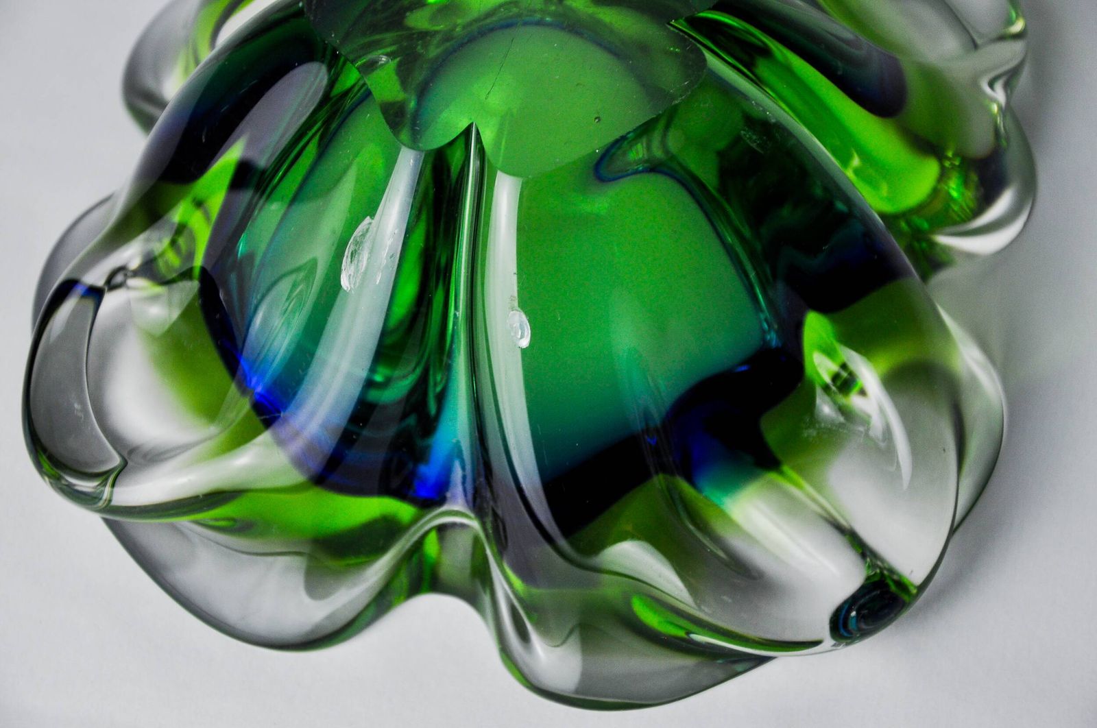 photo furniture Sommerso Green And Blue Pocket Emptier By Flavio Poli For Seguso, Murano Glass, Italy, 1970