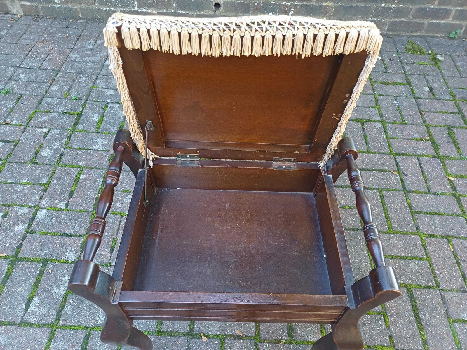 Antique Edwardian Mahogany Piano Stool With Storage, Floral Upholstery And Cabriole Legs, Early 20th Century Vanity Bench photo 275.0