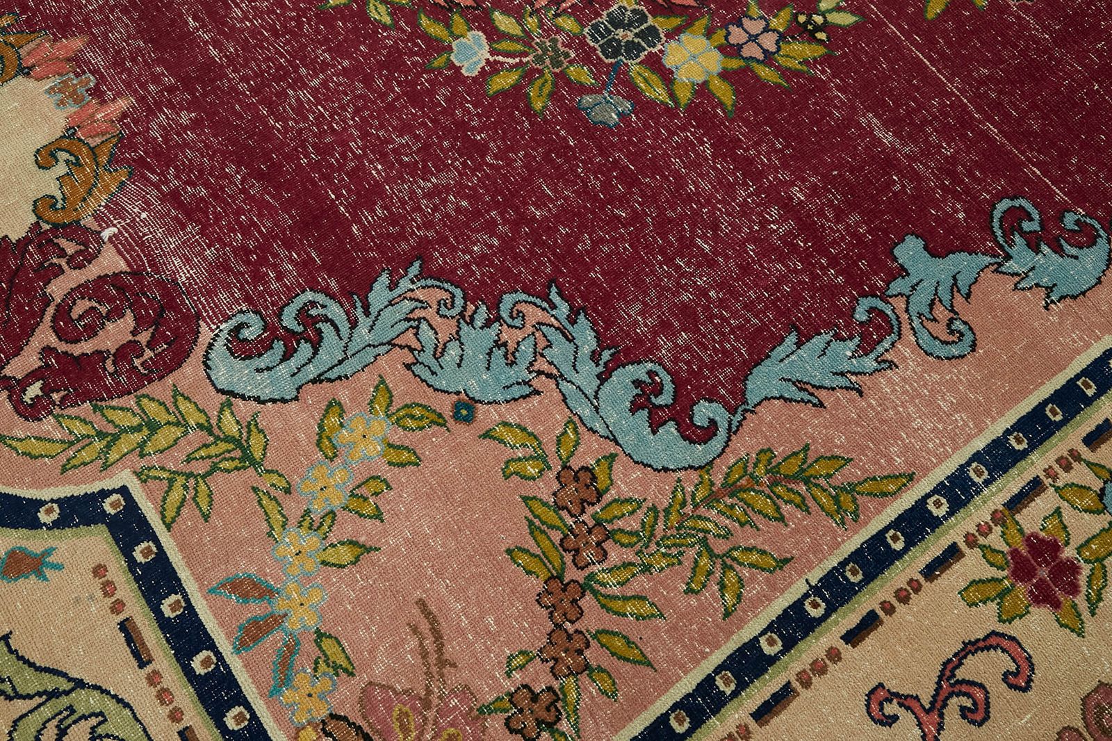 photo furniture 8x11 Vintage Hand Knotted Rug   47160