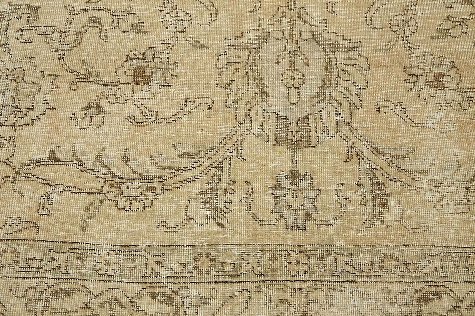 photo for sale Vintage Hand Knotted Large Area Rug 227 Cm X 328 Cm