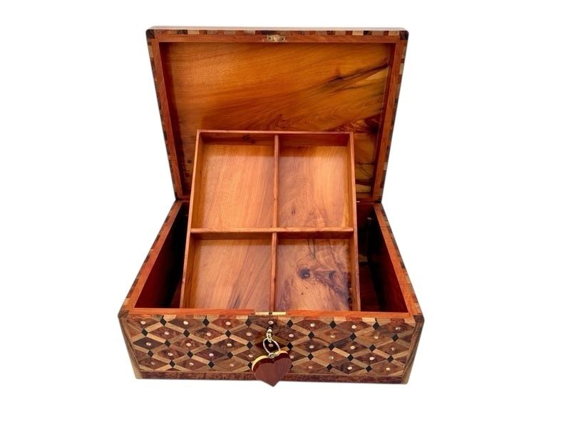 Luxurious Large Thuya Wood Jewellery Box Exquisite Moroccan Lidded  Chest photo 1495.0