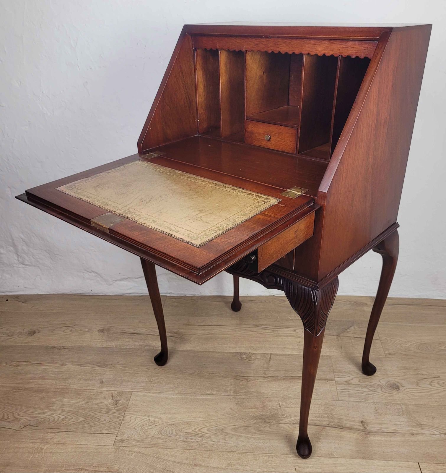 Vintage Ladies Writing Desk 1960s Lock & Key Drawer Mahogany photo for sale