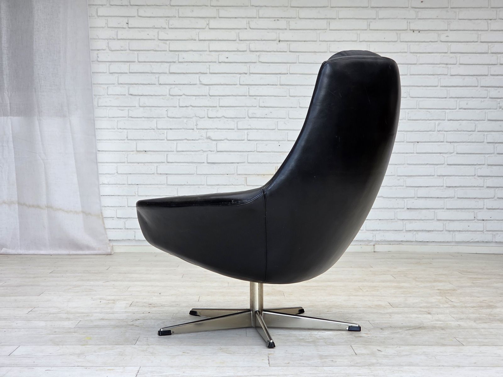 1970s, Danish Swivel Chair By H.W.Klein For Bramin Møbler, Furniture Leather. photo Furniture