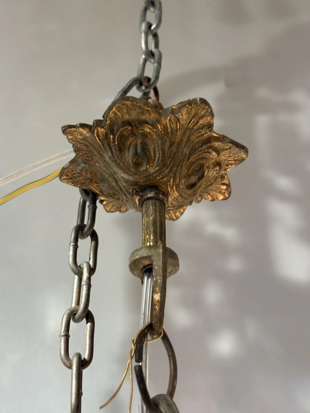 photo vinterior Italian Brass Cage Chandelier With Bohemian Crystals