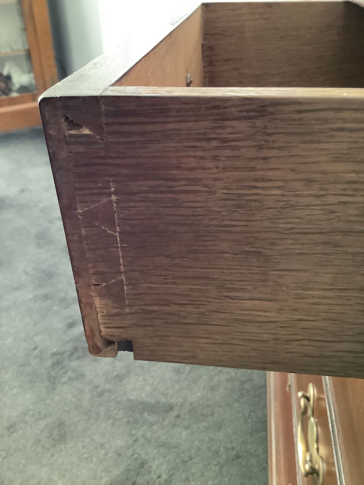 Mahogany Bachelors Chest Of 2 Over 3 Drawers In The Georgian Style. photo vinterior