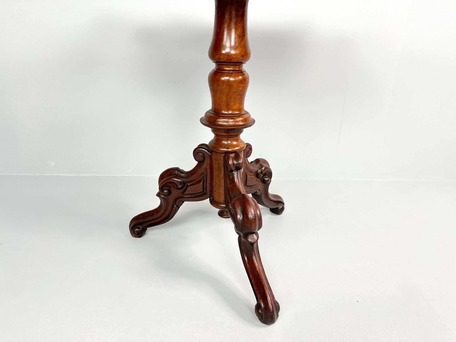 Antique Mahogany Pedestal Table With Contoured Top photo vintage