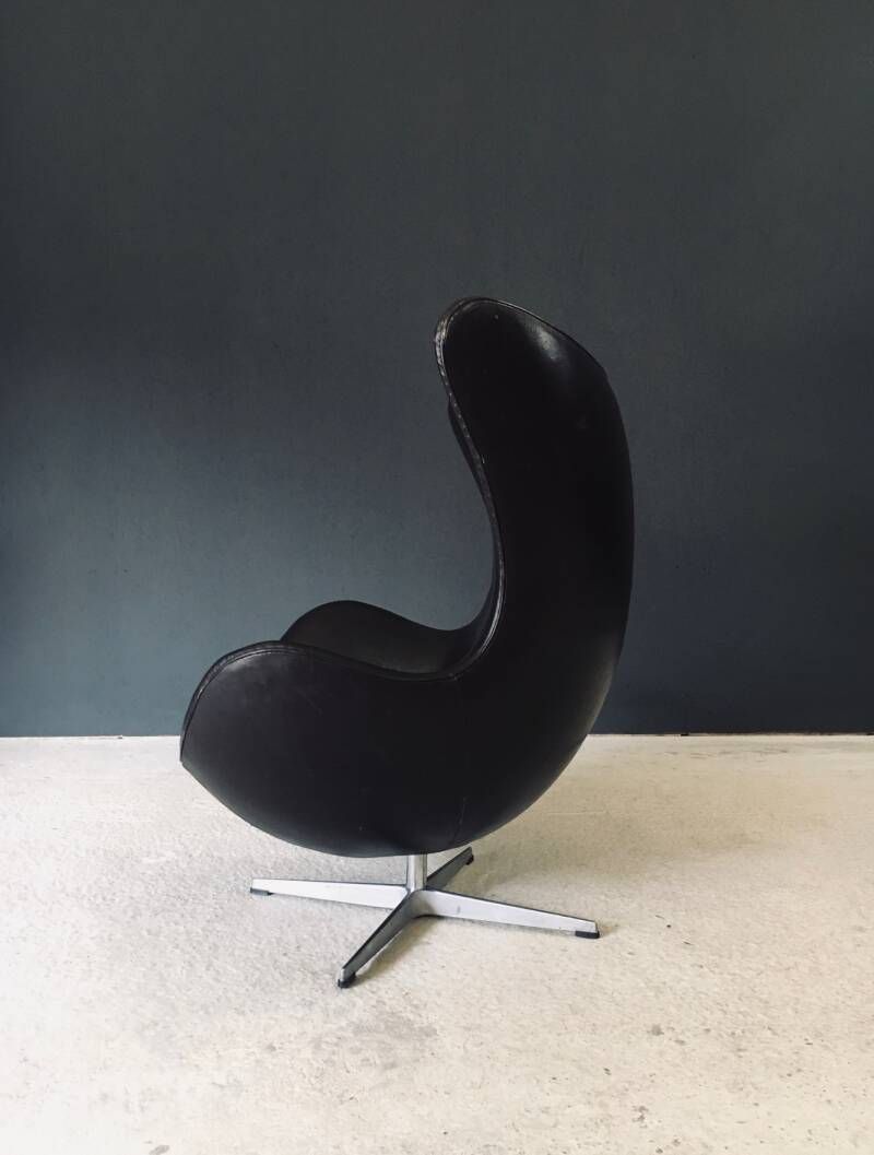 Mid Century Modern Scandinavische Design Leren Egg Chair Van Arne Jacobsen, Denemarken, Jaren 1970 photo 900.0