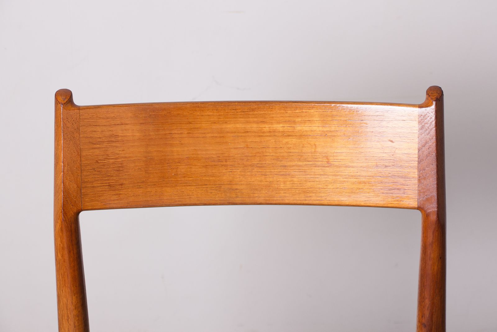 Ensemble de 6 chaises danoises en teck et skaï neuf, modèle 418, par Arne Vodder pour Sibast, 1960. photo buy