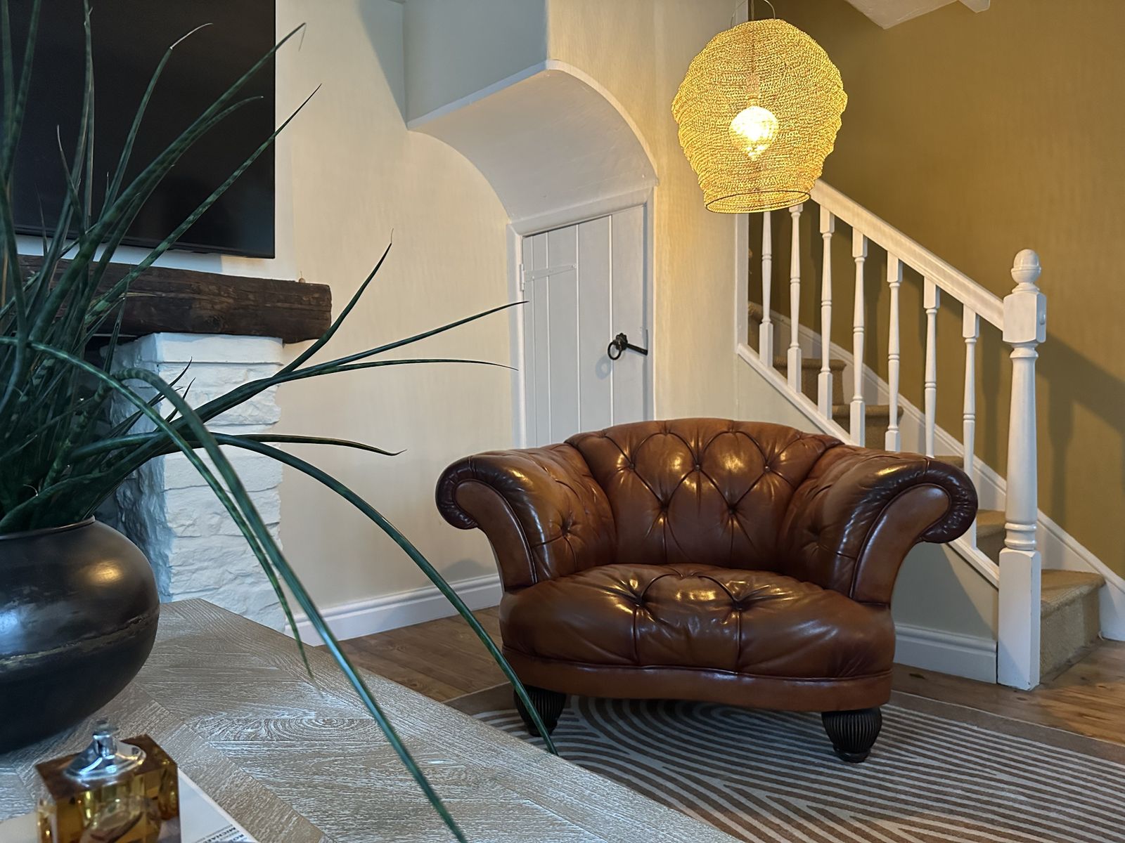 Tetrad Oskar Chesterfield Chair In Brown Buffalo Hide Leather Stunning photo 595.0