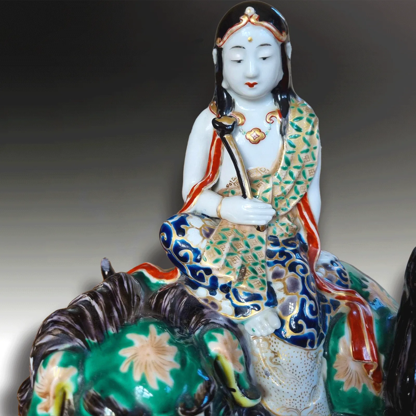 Japanese Meiji Period Kutani "Kannon On Shishi" Exceptionally Decorated 21cm W photo 492.0