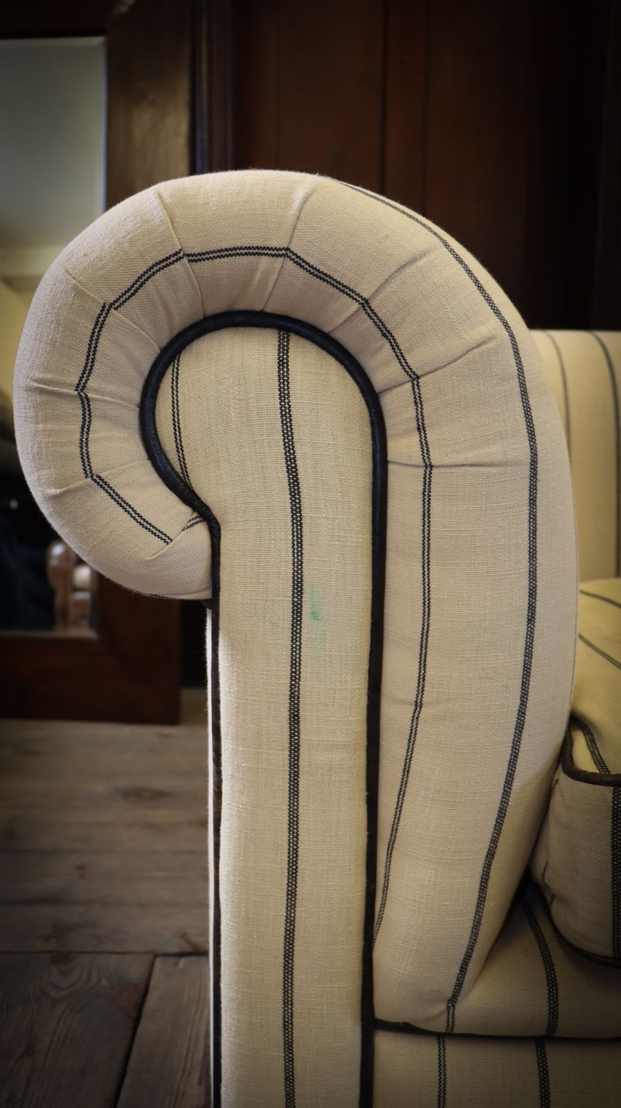 1600.0 Superb Timothy Oulton Westminster Feather 2.5 Seater Leather Sofa Nautical Linen photo