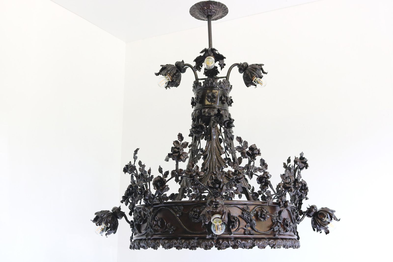 Monumentale Arts And Crafts Smeedijzeren Kroonluchter, Toegeschreven Aan Louis Van Boeckel photo Verlichting