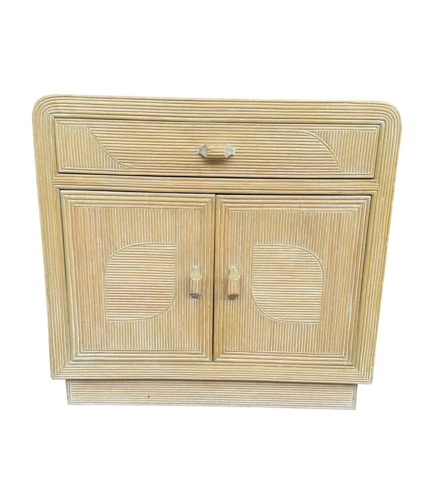 photo vintage An Italian 1970s Pencil Reed Bamboo Cabinet By Vivai Del Sud