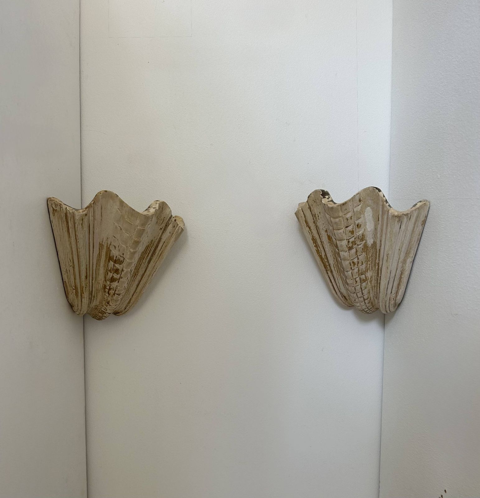 Pair Of Vintage Shell Wall Lights, Beige Patinated Plaster, France, 1940 photo vinterior