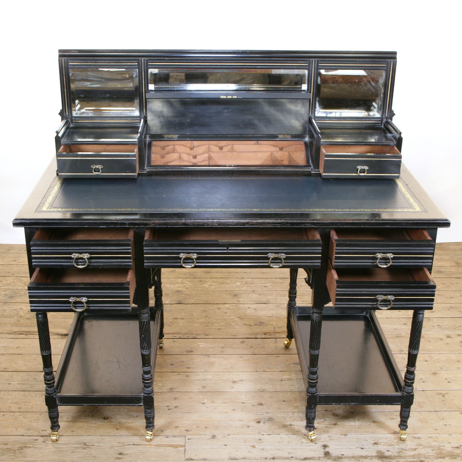 A Good Ebonised And Parcel Gilt Aesthetic Movement Desk, In The Manner Of Gillows photo 1550.0