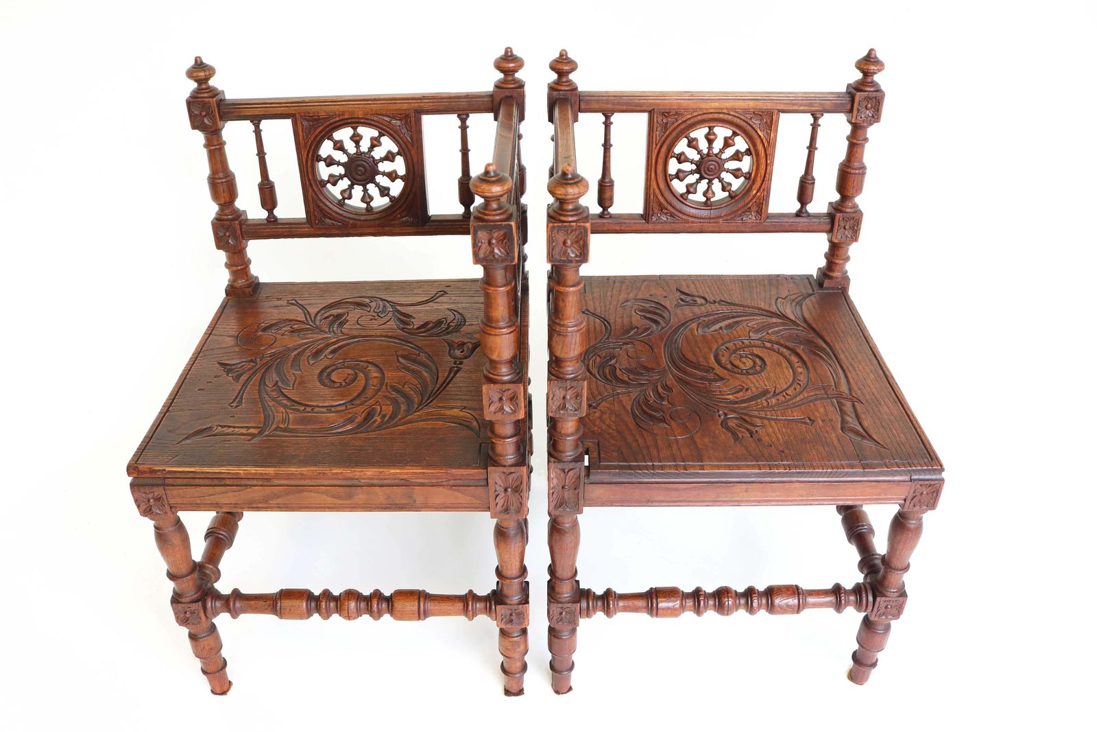 Set Antieke 19e Eeuwse Franse Hoekstoelen – Breton Bretagne Renaissance Eiken photo buy
