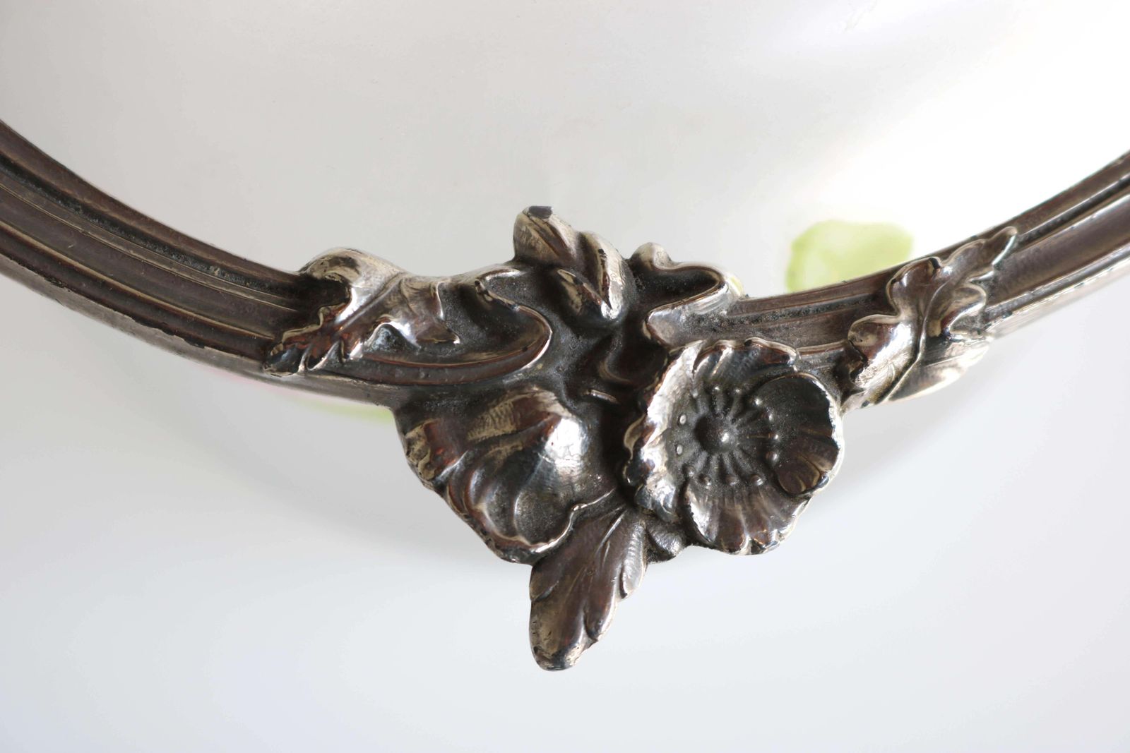 Antiek Floraal Handgeschilderd Geëmailleerd Glazen Biscuitblik, Art Nouveau, Frankrijk photo 1418.0