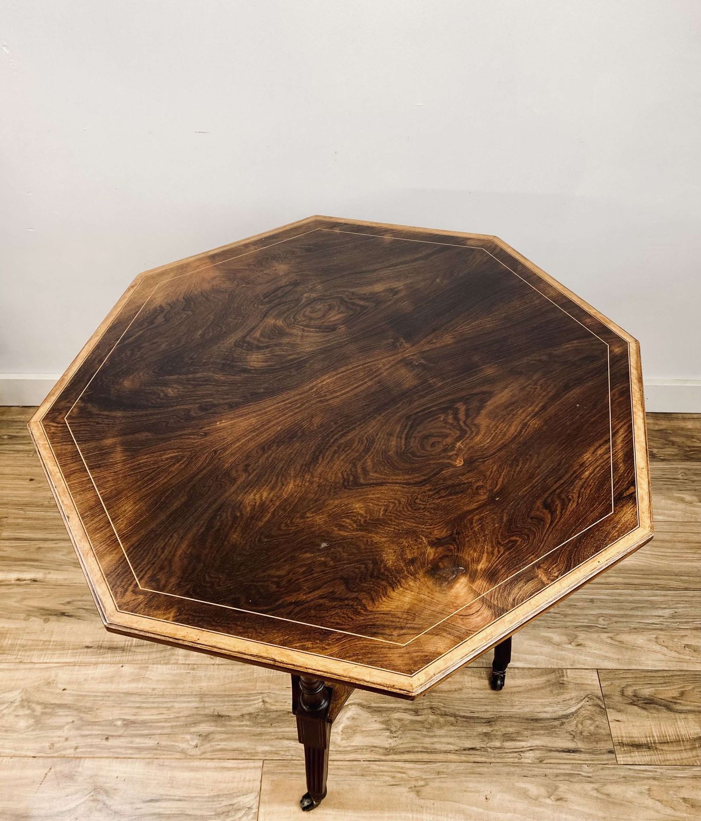 photo vinterior Aesthetic Movement Inlaid Rosewood Occasional Table.