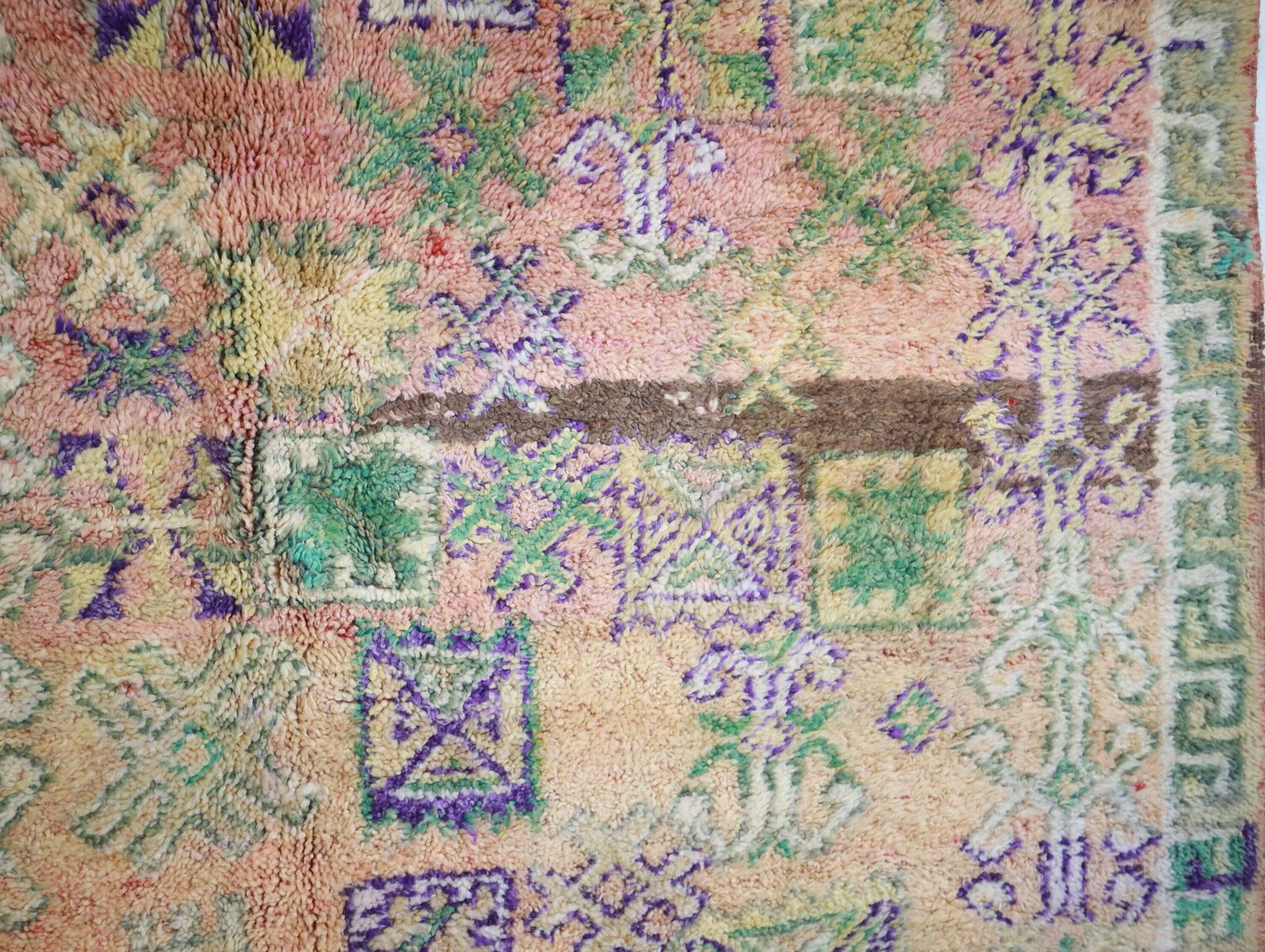photo furniture Tazrout Vintage Moroccan Rug 5'8" X8'6"