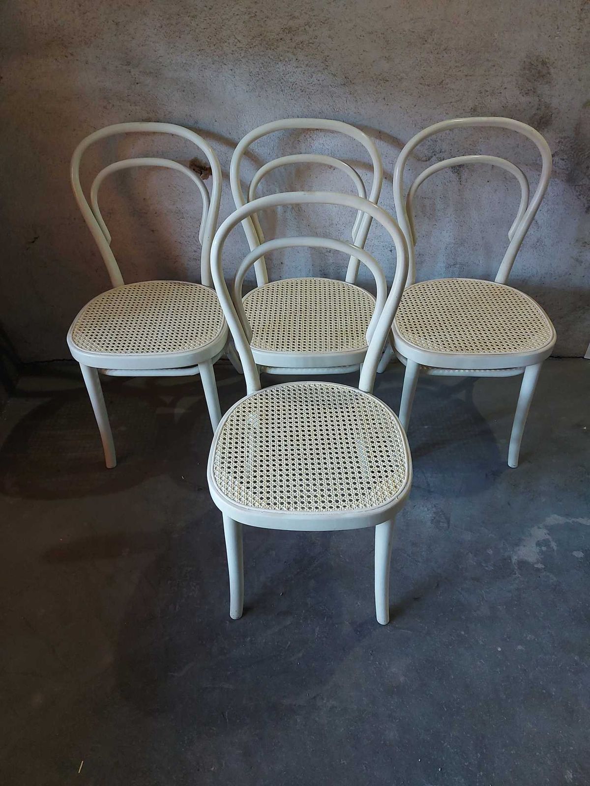 Bentwood No. 14 Dining Chair, 1980s photo vinterior
