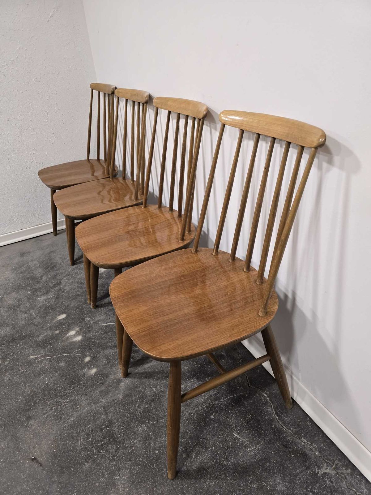 photo vintage Dining Chairs By Ilmari Tapivaara 1970s Set Of 4