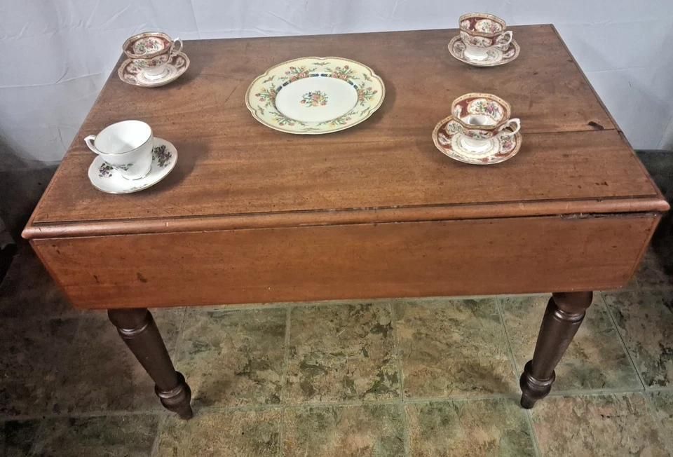 photo furniture Antique Victorian Pembroke Table Full Of Gorgeous Patina