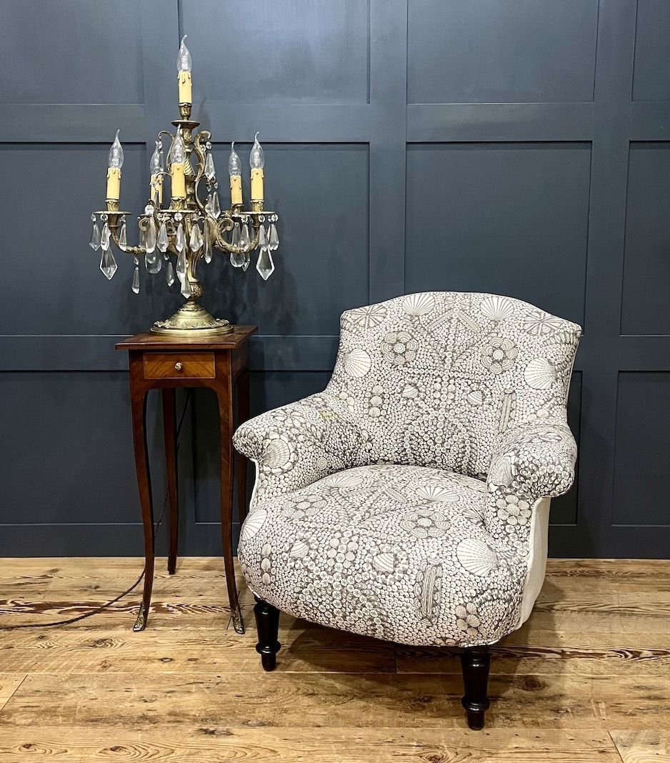 An Antique French Napoleon III Crapaud Tub Chair