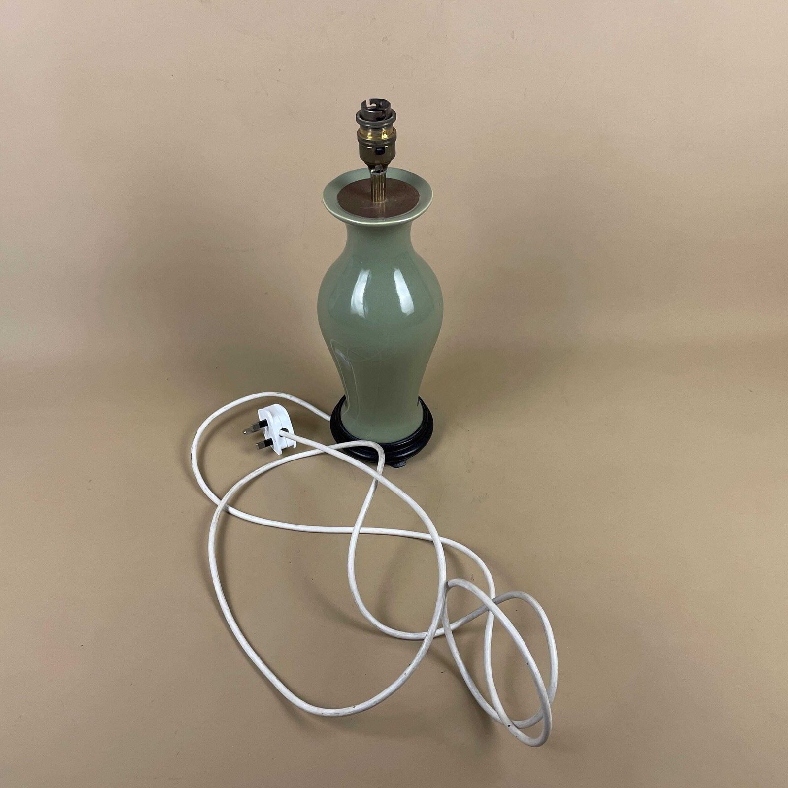 photo for sale Vintage Ceramic Lamp Light Bedside Table Wood Base Oriental Vase Green Antique Brass Gold Metal Trims Classic Medium