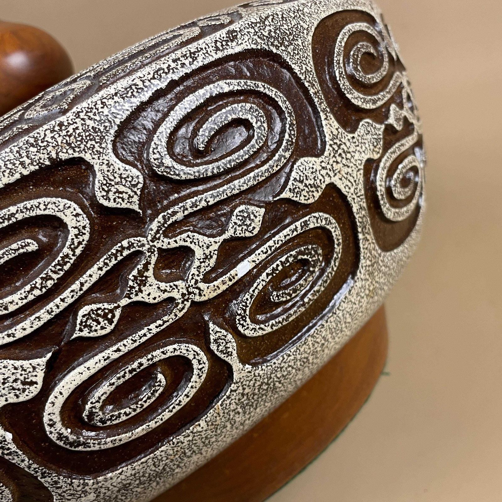 Vintage Ceramic Patterned Brown Pottery Lamp Bedside Table Light Vase Retro Cottage Antique Pattern Wooden Large Wood Statement Classic photo vintage
