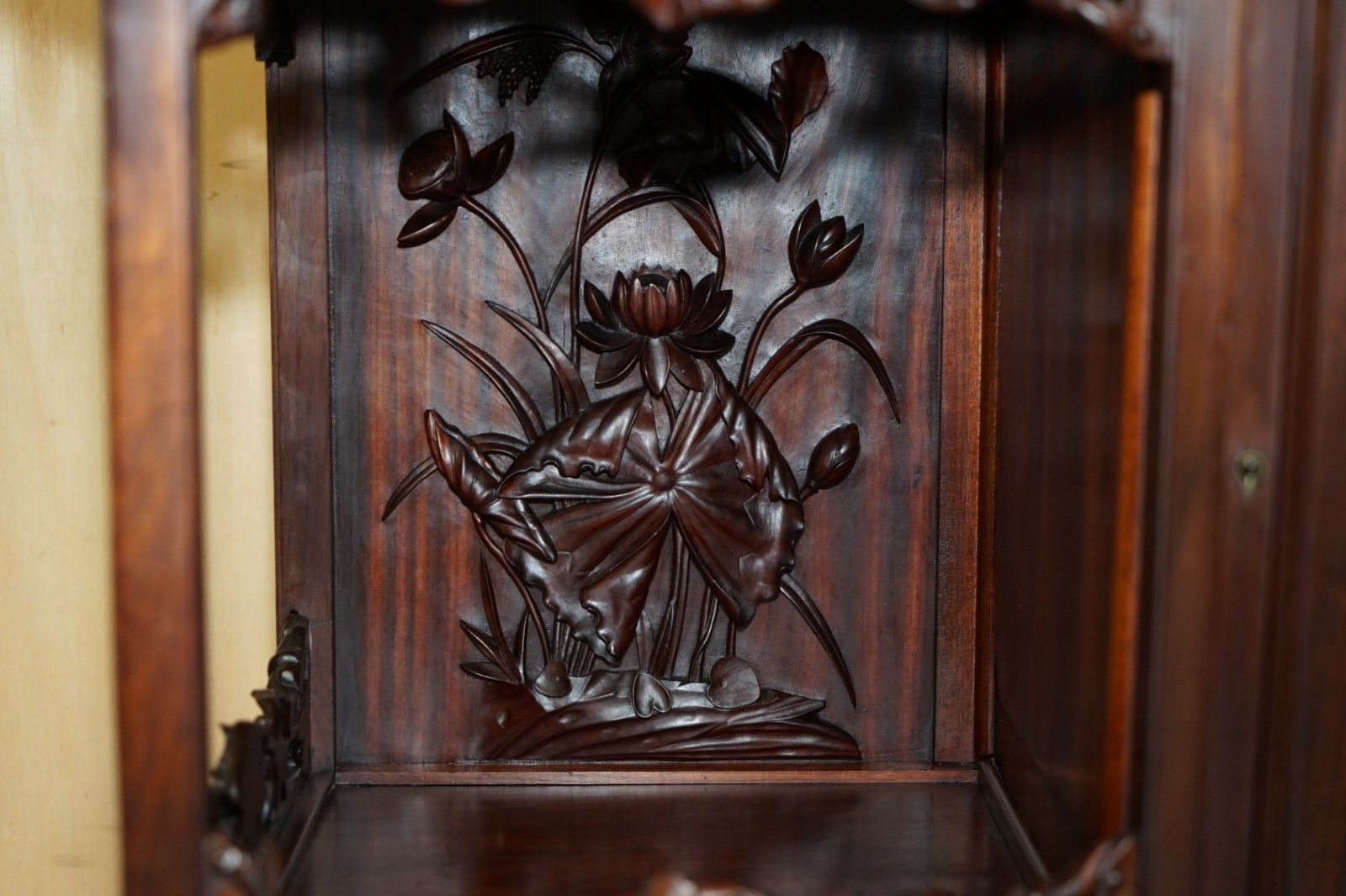 5950.0 Sublime Antique Chinese Circa 1900 Pagoda Top Display Case Bookcase Cabinet photo