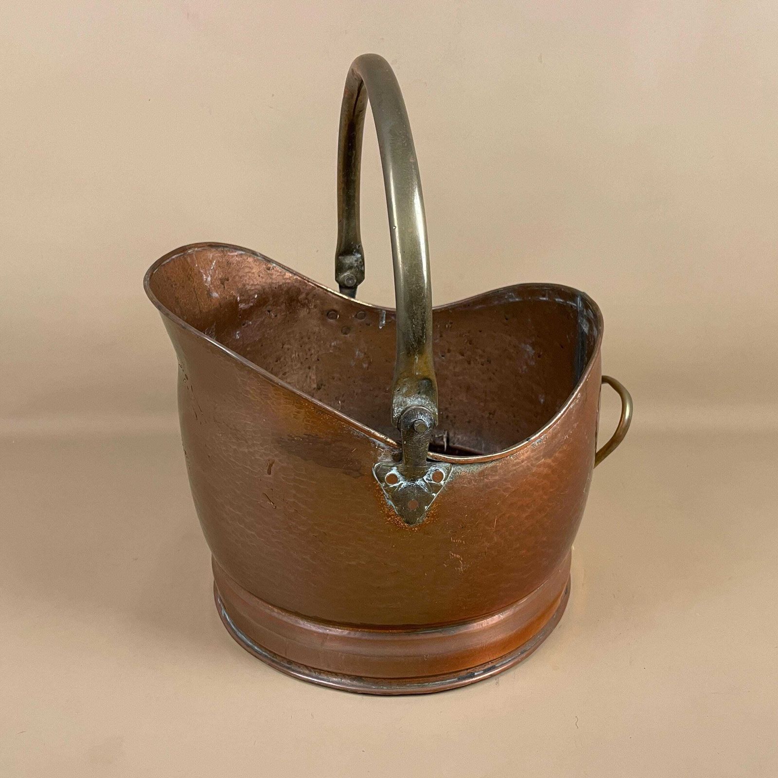 Antique Metal Copper Coal Bucket Handle Fireside Fire Side Scuttle Helmet Farmhouse Cottage Brass Gold Vintage Fireplace Hammered Pattern photo Home Decor
