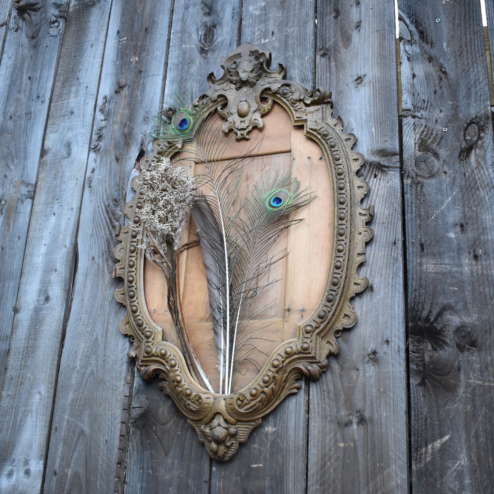 175.0 Antique Early 19th Century Ornate Oval Gold Gilt Gesso Plaster Picture Frame photo