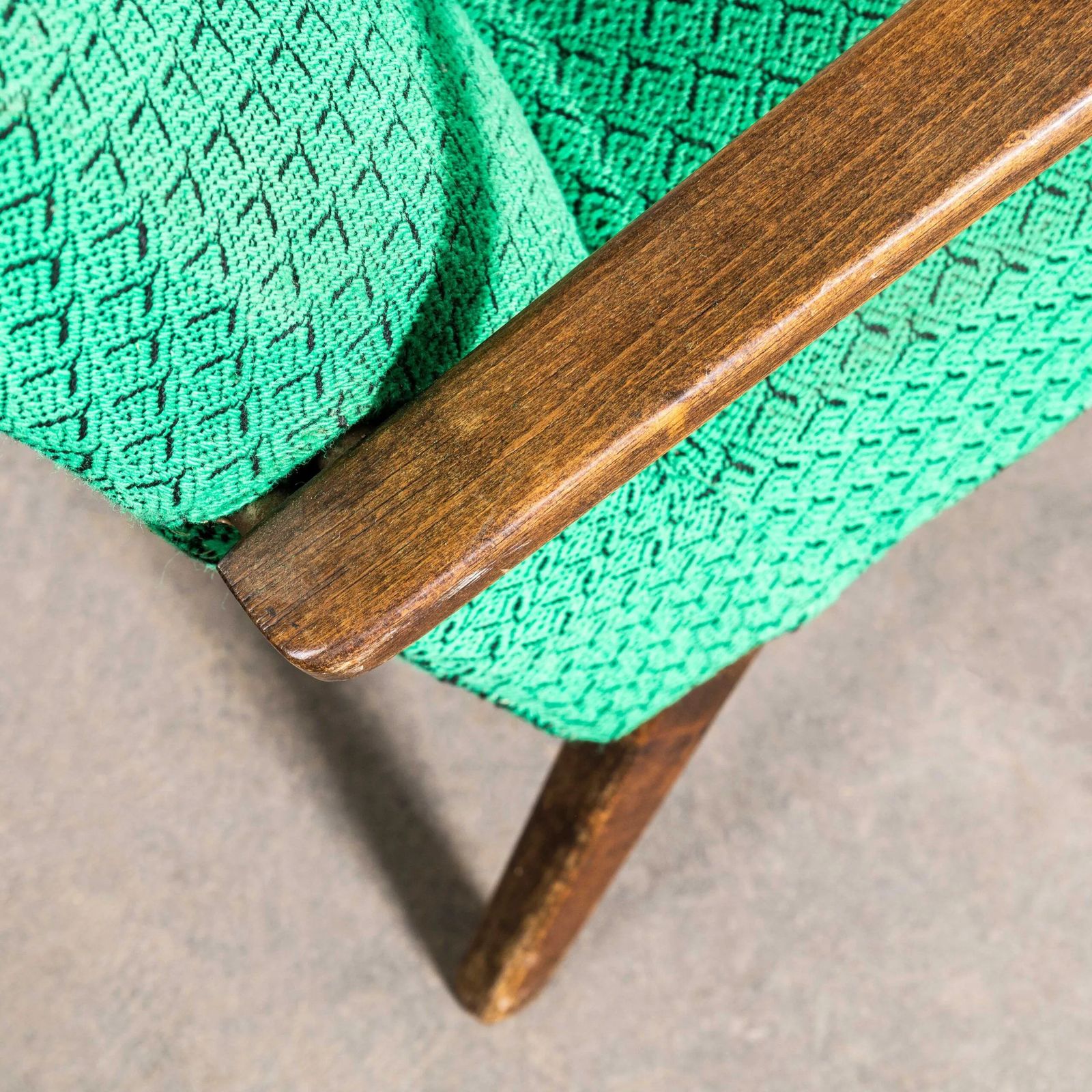 photo furniture 1950’s Jaroslav šmídek Original Armchairs In A Green Geometric Jacquard – Sprung Seat