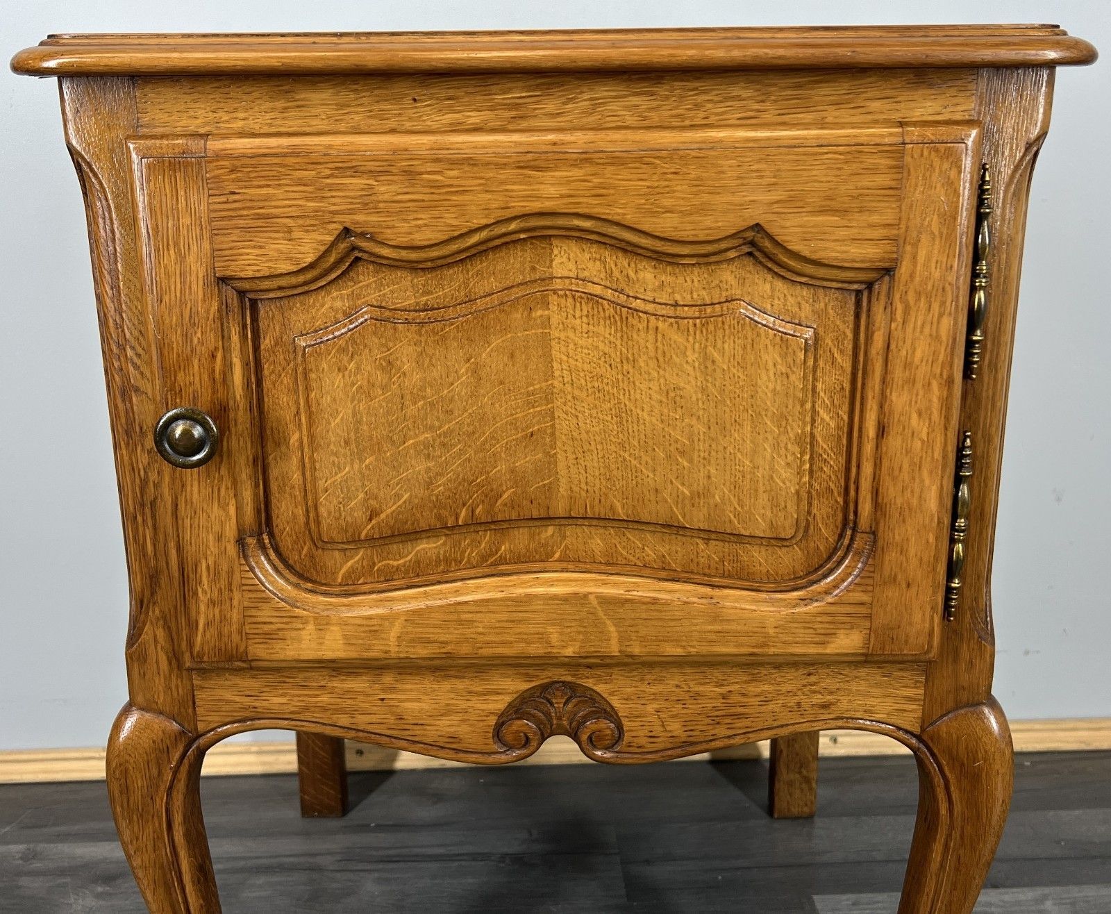 Pair Of  Bedside Tables Vintage French Louis Oak Nightstands Cabinets Lot 4230 photo 399.0