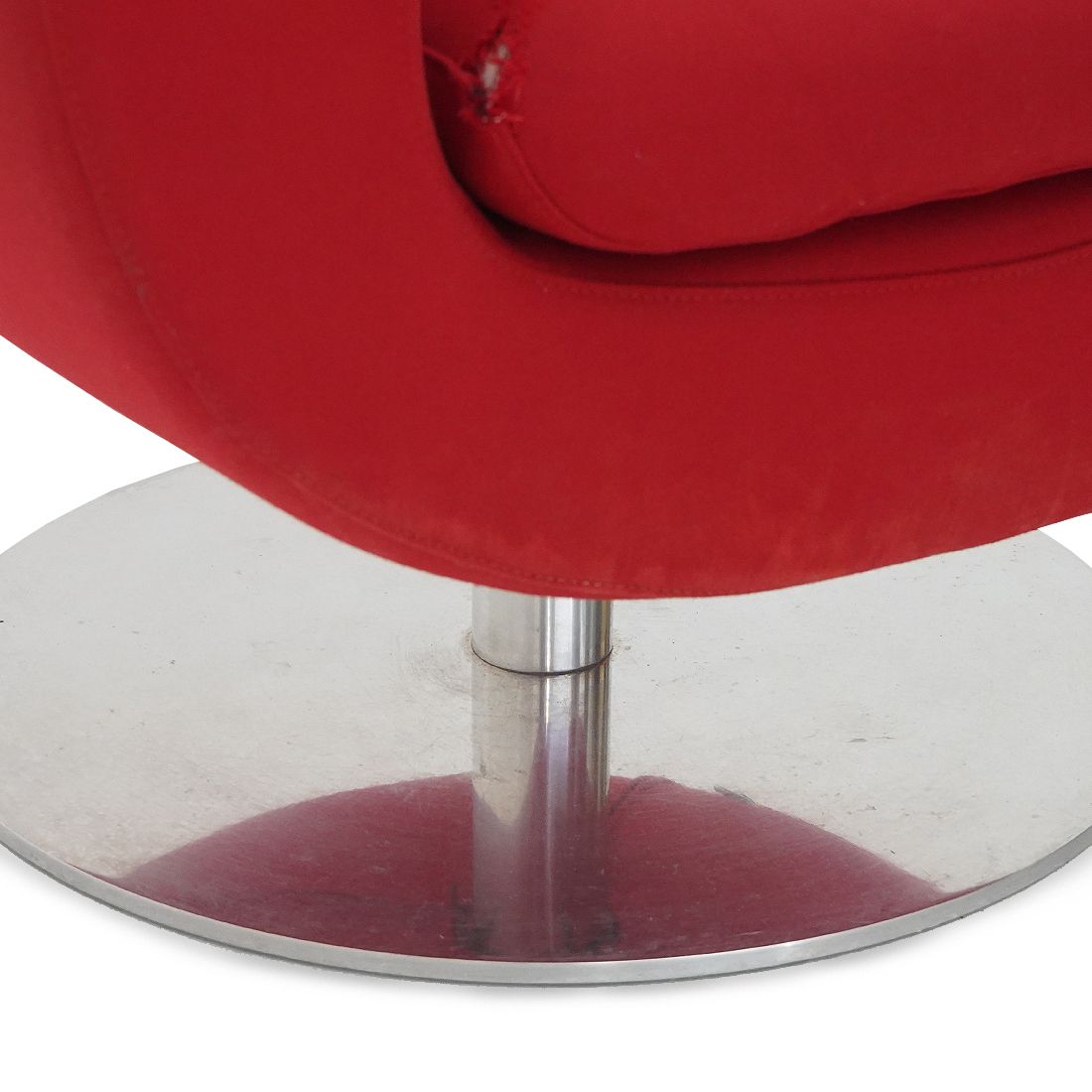 940.0 “Tulip” Swivel Armchair By Jeffrey Bernett For B&B Italia, 2000s photo