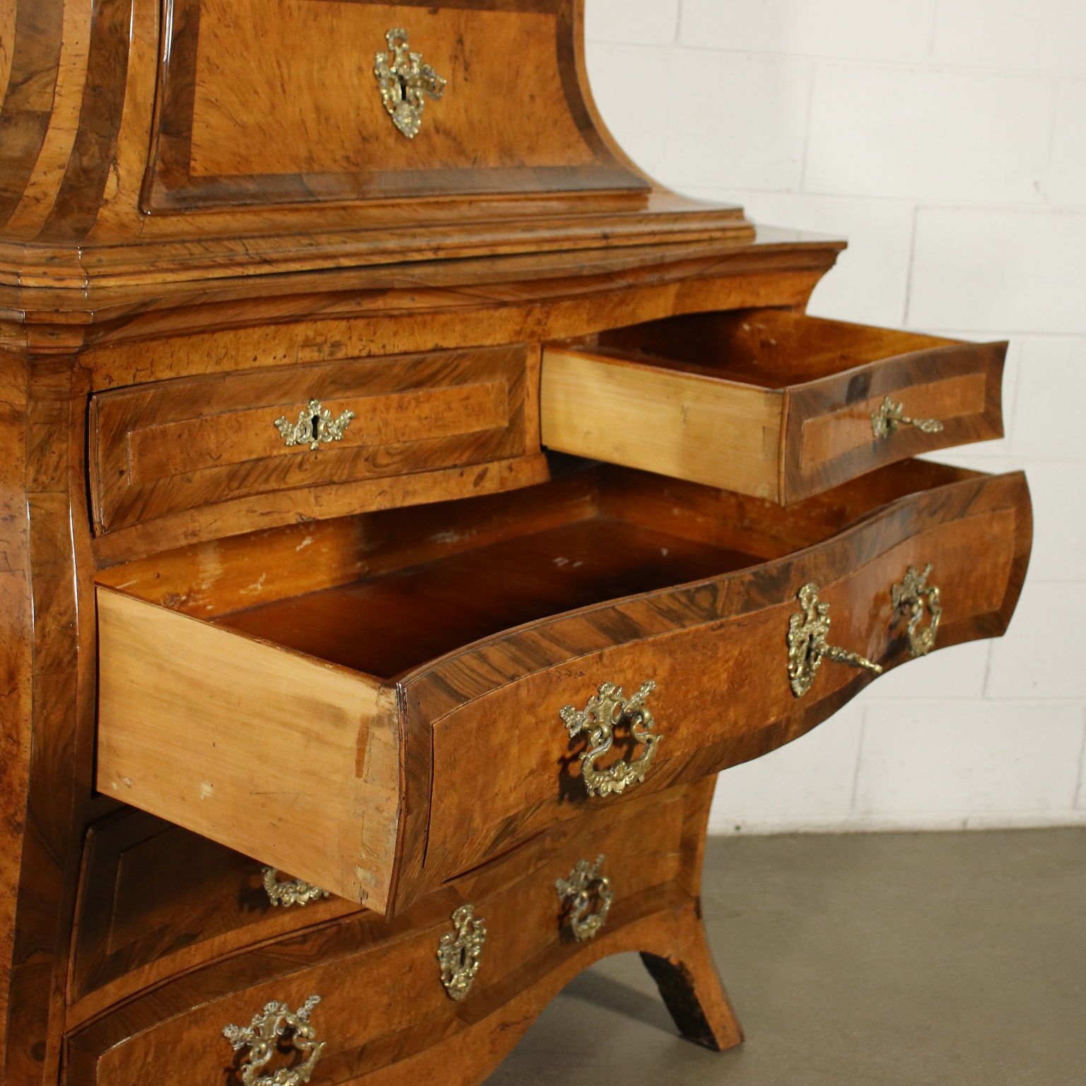photo vinterior Chest Of Drawers Barocchetto Maple Poplar Bronze Emilia Italy 1700