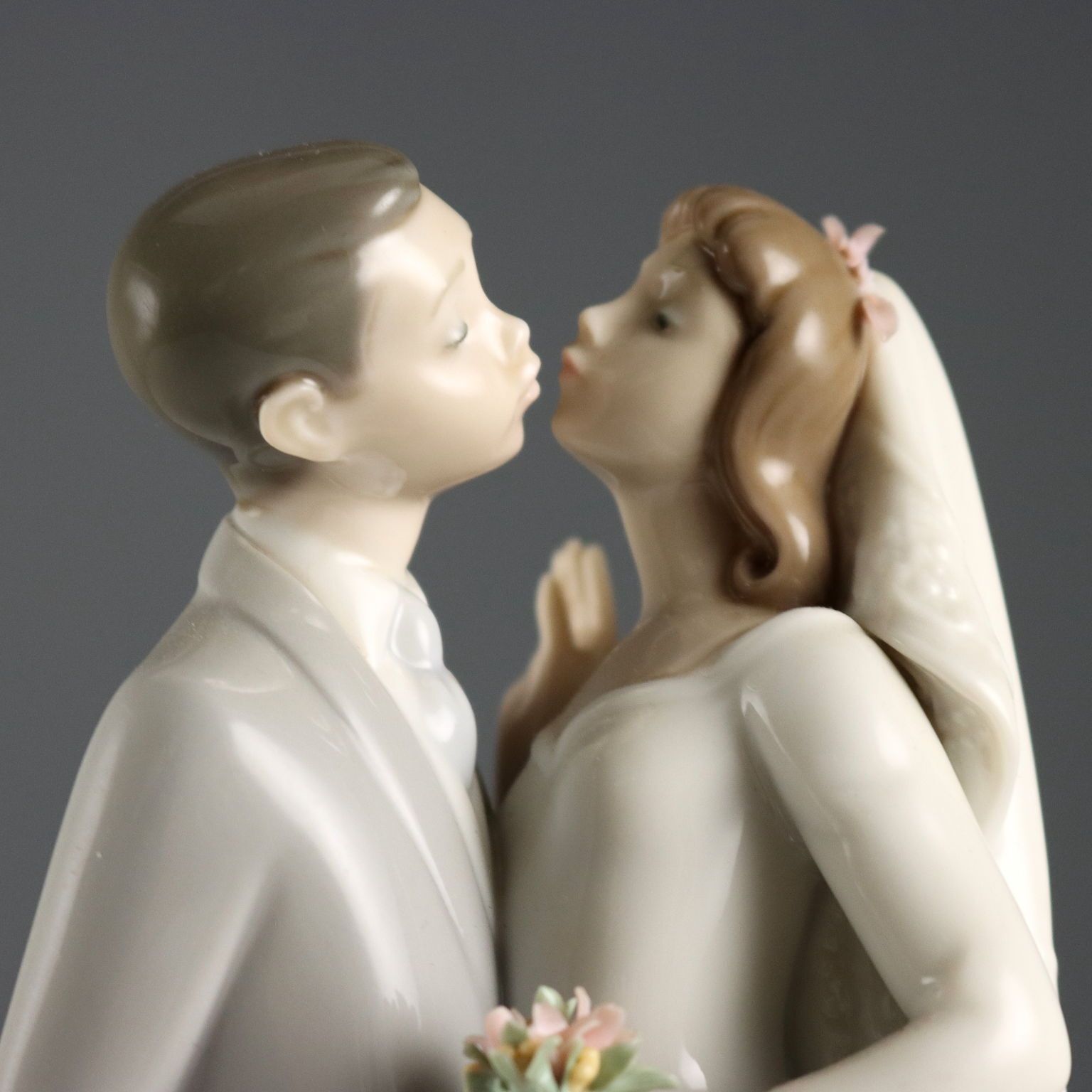 Vintage Porcelain Sculpture Married Couple Lladro Spain XX Century photo for sale