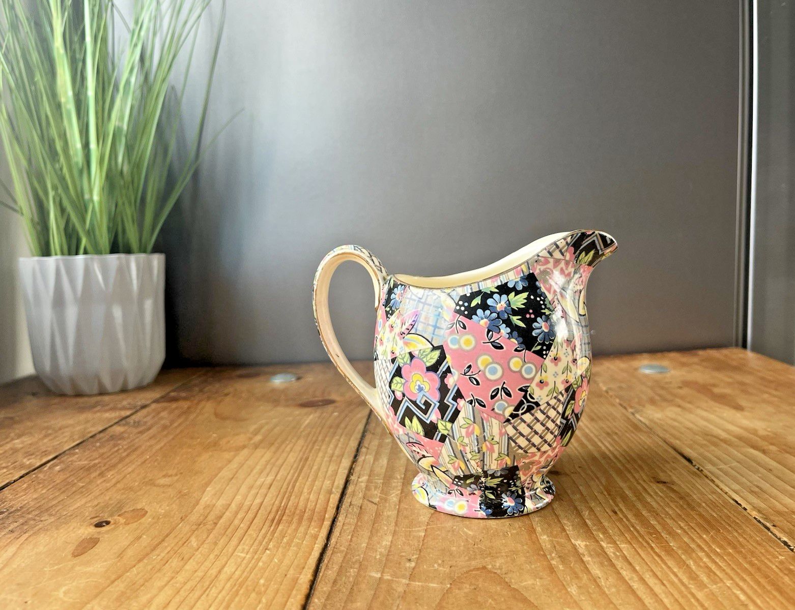 Rare Art Deco 30's Royal Winton Patchwork Quilt Floral Chintz Milk Creamer Jug photo Home Decor