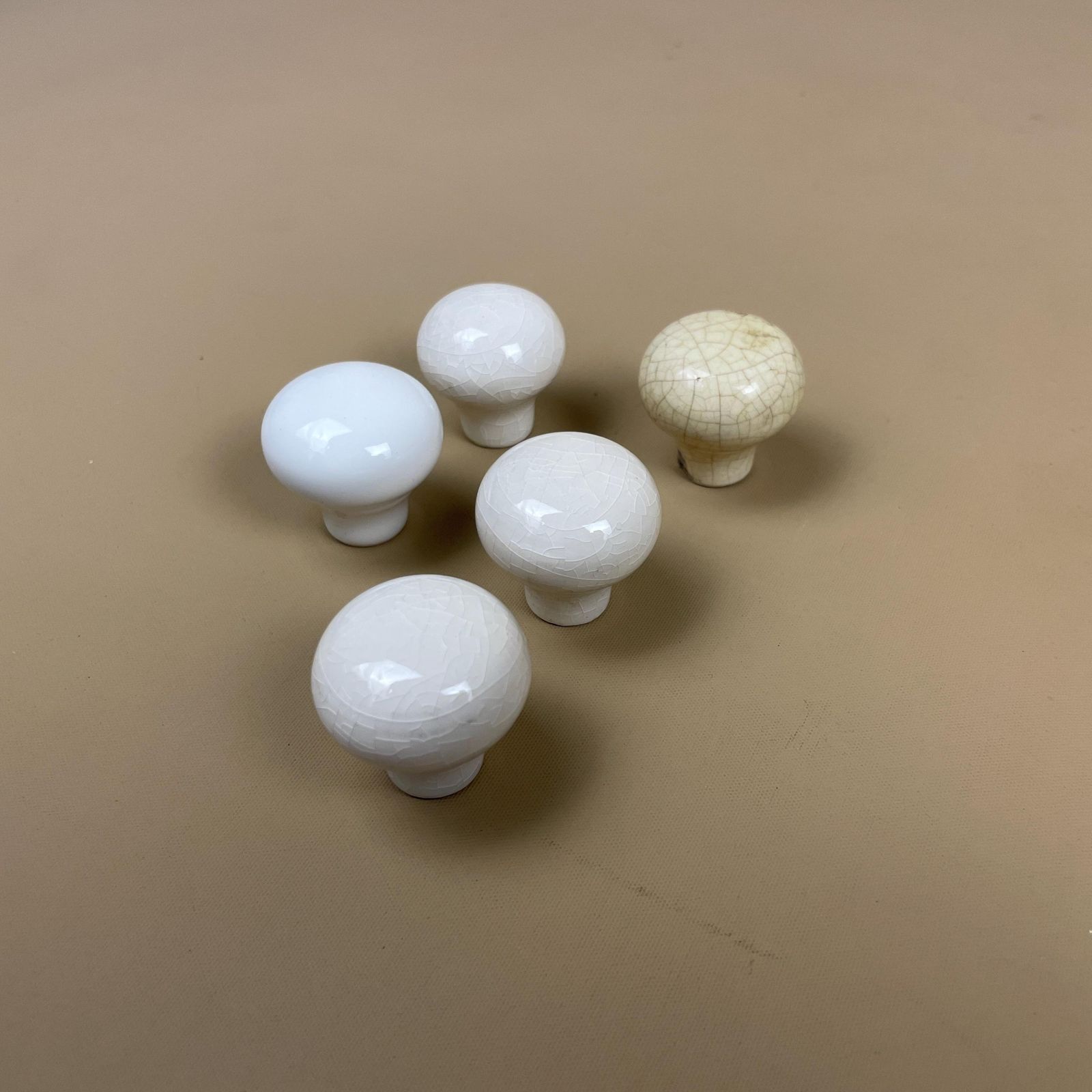 5 Random Ceramic Cupboard Handle Handles Fittings Fixtures White Door Cabinet Round Small 3x3cm Crackle photo for sale