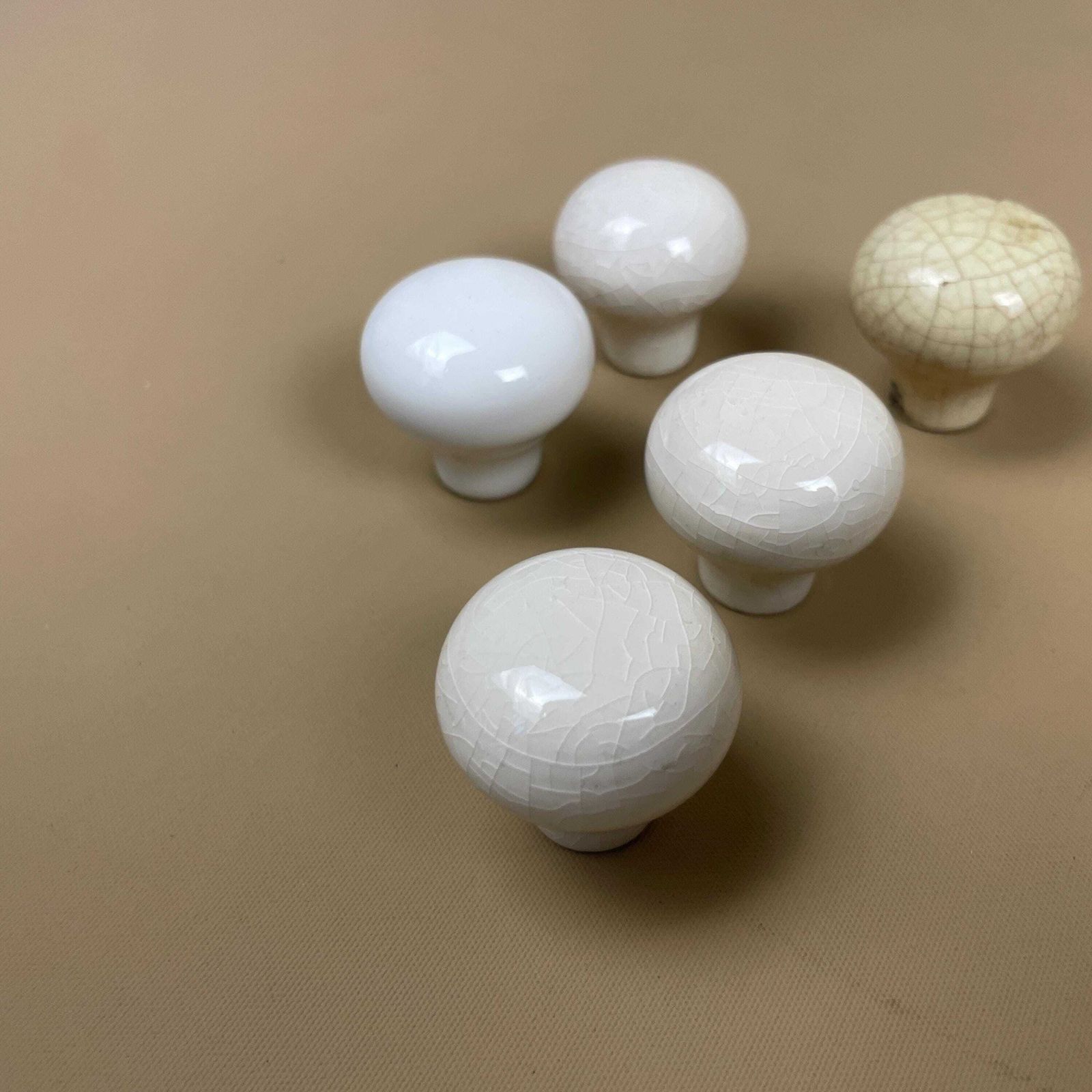 5 Random Ceramic Cupboard Handle Handles Fittings Fixtures White Door Cabinet Round Small 3x3cm Crackle photo vinterior