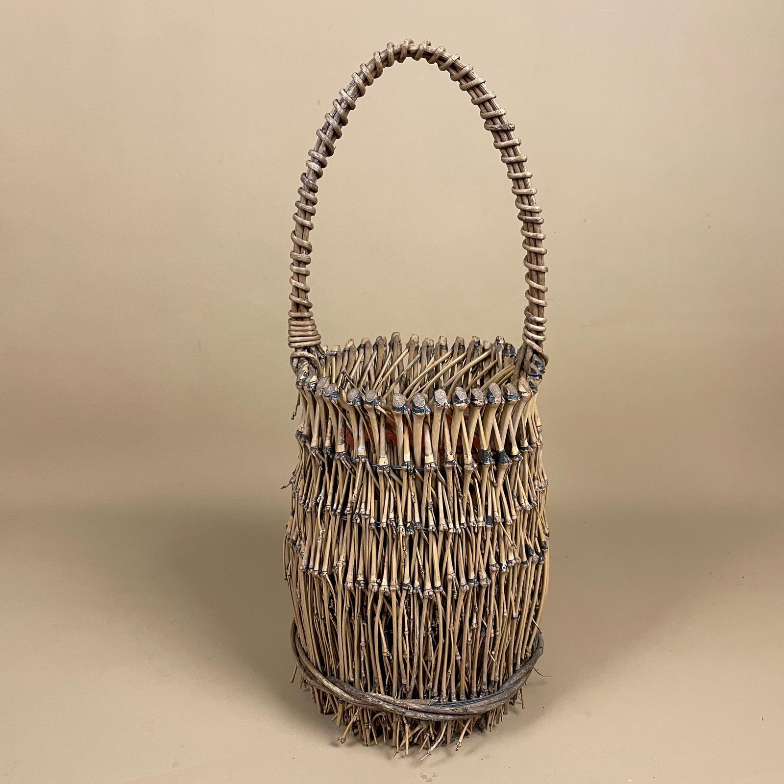 photo furniture Vintage Round Basket Woven Wicker Brown Antique Planter Farmhouse Cottage Decor Twigs Single Handle Handmade Plant Pot