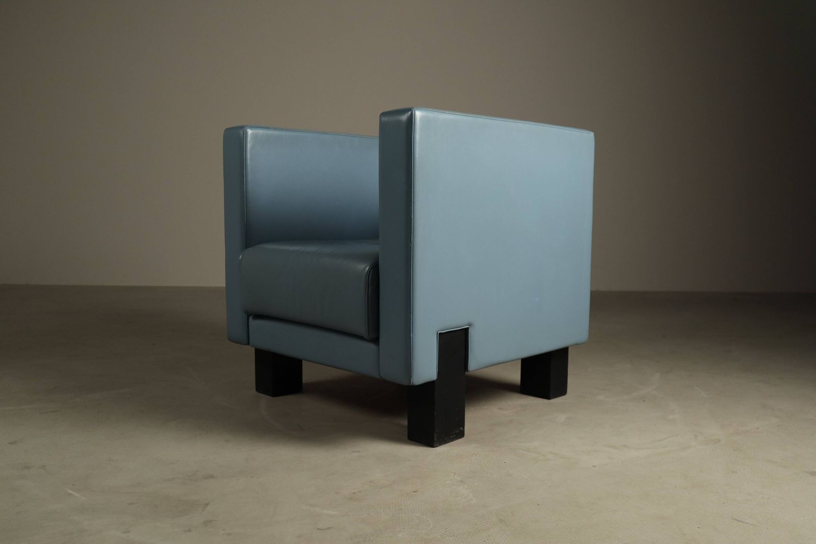 photo for sale Pair Of “Moji” Armchairs By Shigeru Uchida For Poltrona Frau