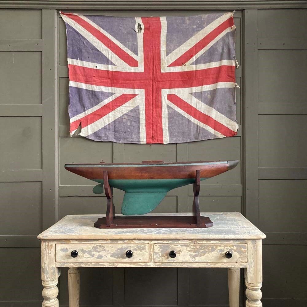 photo furniture Antique Pond Yacht Hull (Green)