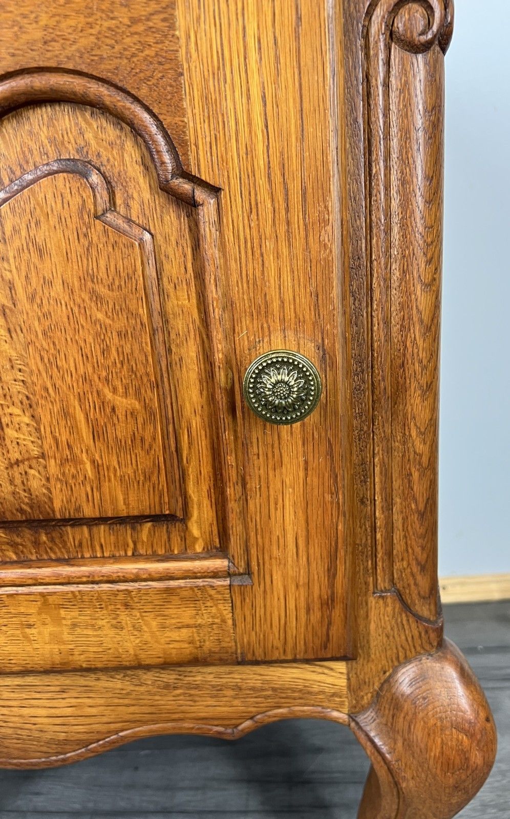 Pair Of  Bedside Tables Vintage French Louis Oak Nightstands Cabinets Lot 4255 photo 399.0