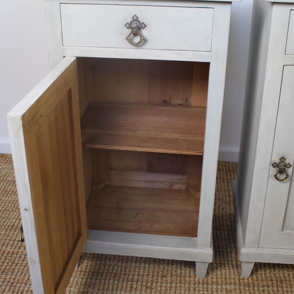 Pair Of Continental Bedside Cabinets photo vinterior
