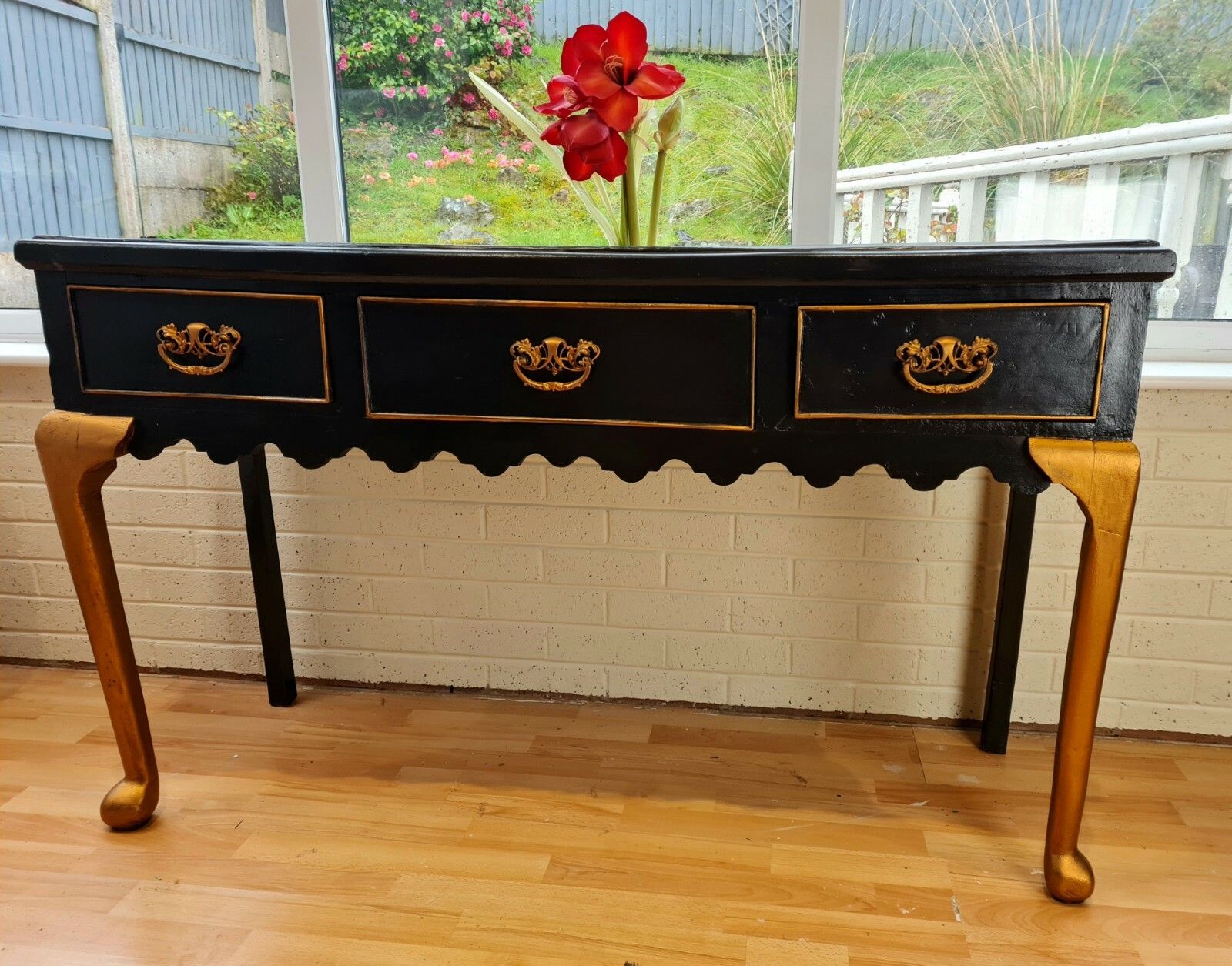 287.0 18th Century Georgian Painted Console Cabriole Supports Delivery Available 0244. photo