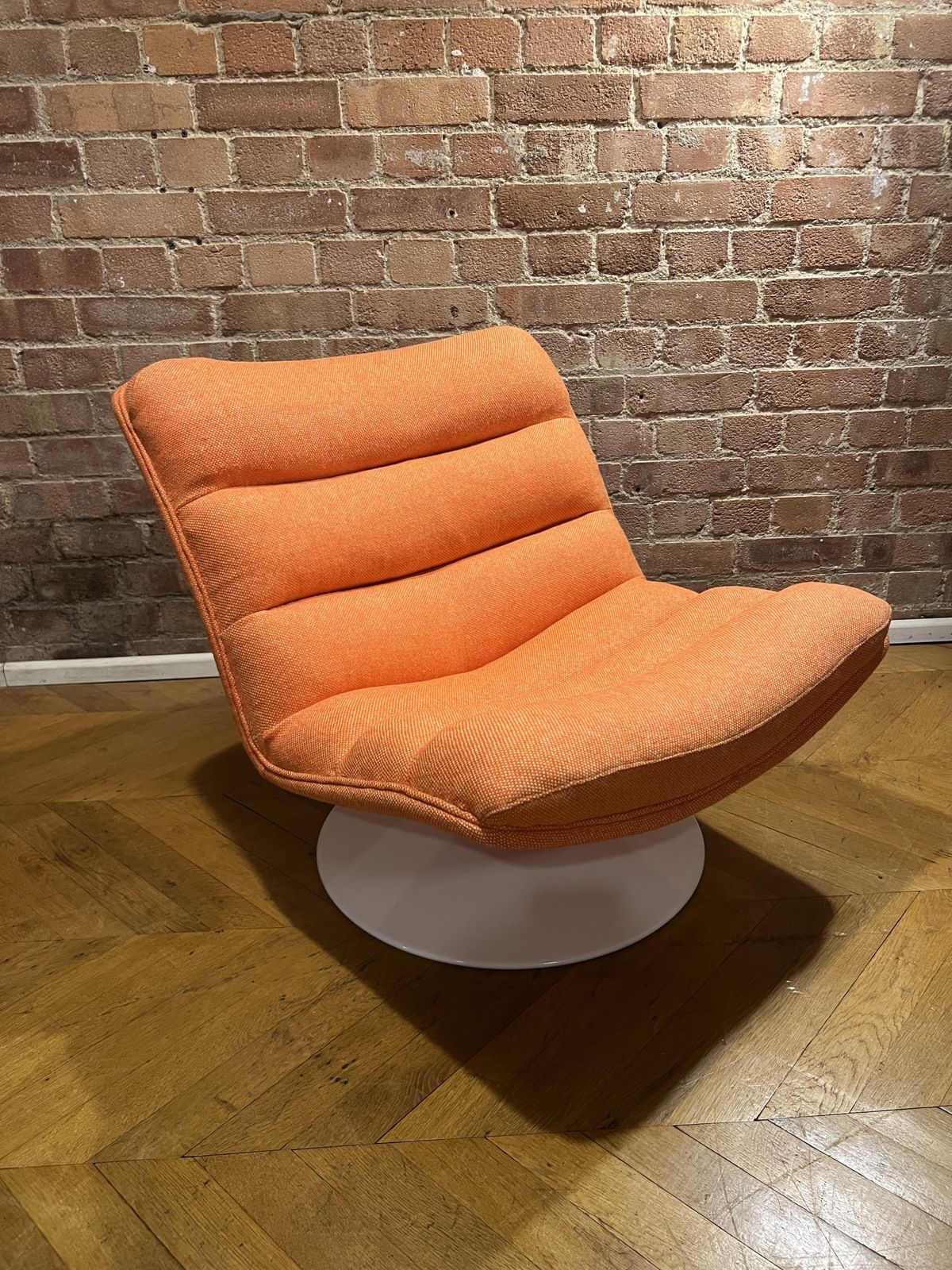 Artifort F506 Lounge Chair By Geoffrey David Harcourt photo buy